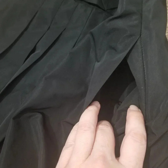 BCBGMaxAzria | Black Taffeta Cocktail Dress Sz 0 - Picture 9 of 14